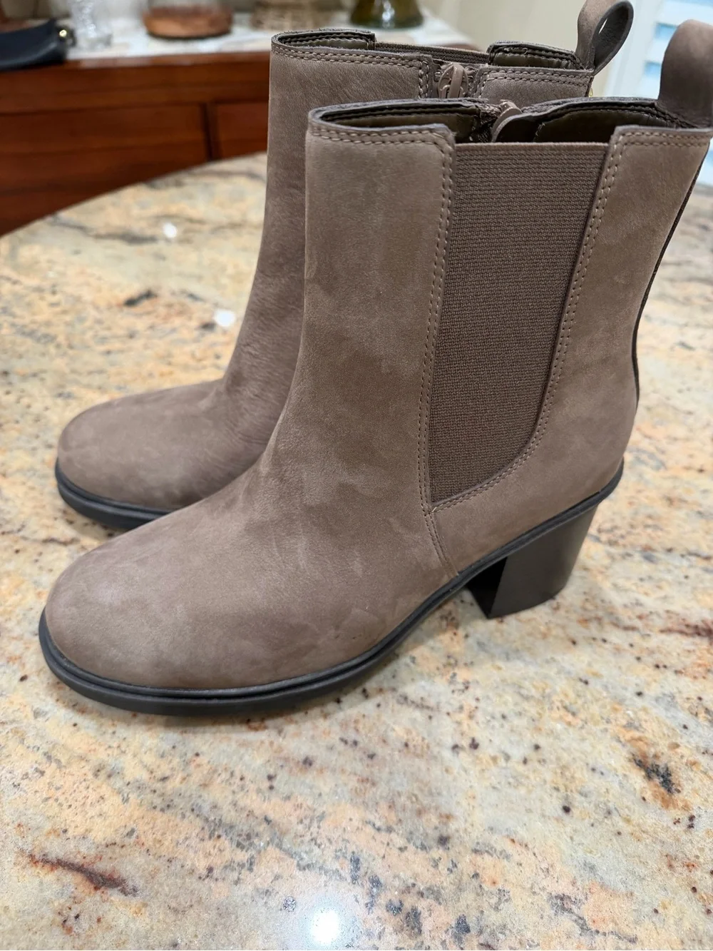 Vionic Brown Nubuck Suede Block Heel Ankle Boots Size 8.5